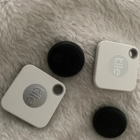 Tile a tracking device - Picture 2 of 2